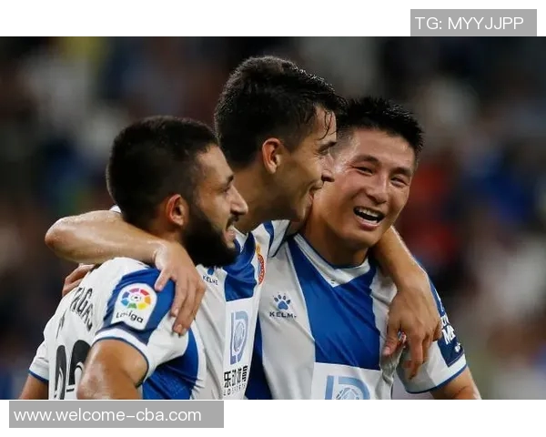 埃因霍温冬窗瞄准日本国脚佐野航大应对威尔曼离队挑战